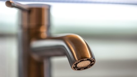 В Воронеже часть домов на Ленинском проспекте осталась без холодной воды 