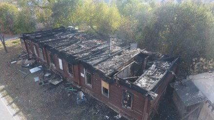 Под Воронежем у сгоревшей старинной школы вновь случился пожар