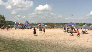 Турнир по пляжному волейболу в Воронеже собрал 80 команд 