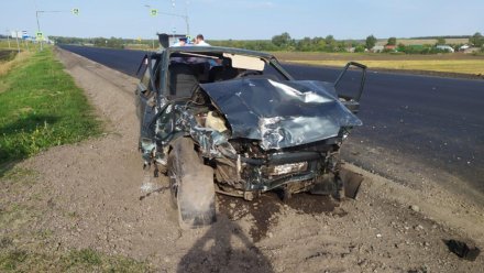 Водитель иномарки погиб в ДТП с двумя легковушками под Воронежем