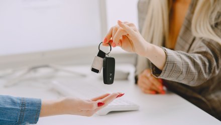 Жительницу Воронежа обманули на 2,2 миллиона при покупке Toyota