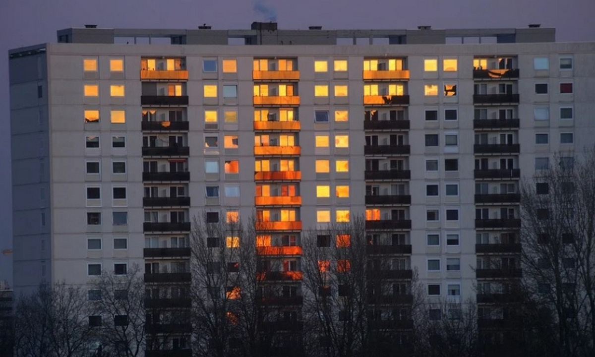 В Воронеже из горящей многоэтажки эвакуировали 35 человек: есть  пострадавшие – Новости Воронежа и Воронежской области – Вести Воронеж