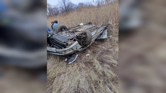 На воронежской трассе 33-летний водитель погиб в ДТП с перевернувшимся авто