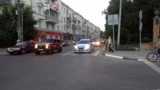 За масштабный автопробег с флагами по Воронежу наказали 15 азербайджанцев