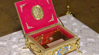 В Благовещенский Собор Воронежа прибыла частица Древа Яслей Богомладенца Христа