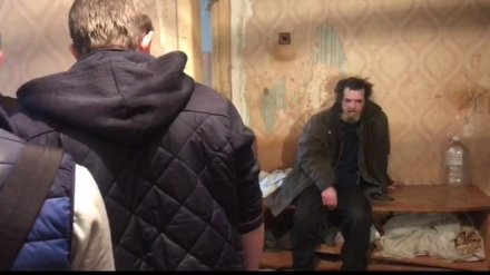 В Воронеже «тимуровцы» окружили заботой деда, которого школьники избили на камеру