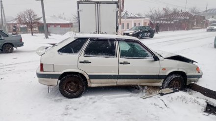 В Воронежской области автомобиль после ДТП отбросило на пешехода 
