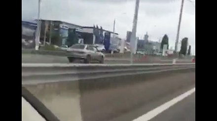 Под Воронежем ехавший по «встречке» ВАЗ попал на видео
