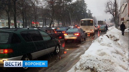 Метель спровоцировала в Воронеже 9-балльные пробки