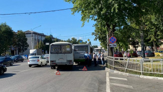 В Воронеже маршрутчика отстранили от работы за ДТП с 3 пострадавшими