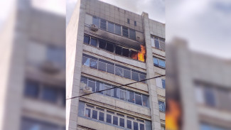 Из полыхающей многоэтажки в Северном микрорайоне Воронежа эвакуировали 11 человек