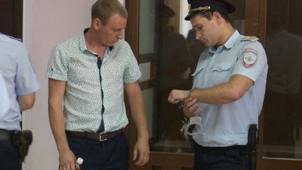 В Воронеже избившему свидетеля начальнику угрозыска изменили условный срок на реальный