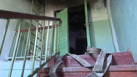 В Воронеже из горящей девятиэтажки эвакуировали 11 человек: есть погибший 
