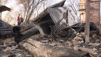 Пожар лишил всего. В воронежском селе многодетная семья осталась без дома