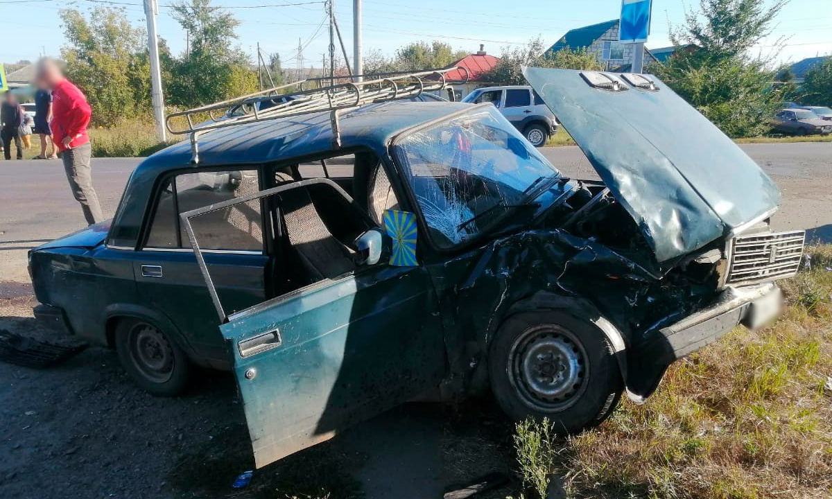 Два человека пострадали в ДТП с фургоном в Бутурлиновке – Новости Воронежа  и Воронежской области – Вести Воронеж