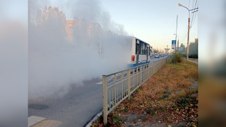 Автобус задымился возле Остужевского кольца в Воронеже