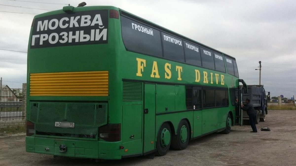 Номера грозный москва. Рейс автобусов Москва Грозный. Автобус Москва Грозный Южные ворота. Автобусы в Грозном. Рейсовый автобус.