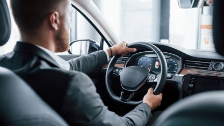 Воронежским автомобилистам перечислили правила прогрева и парковки в мороз