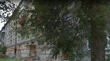 В Воронеже 90-летний дедушка разбился, упав с балкона во время поливки цветов