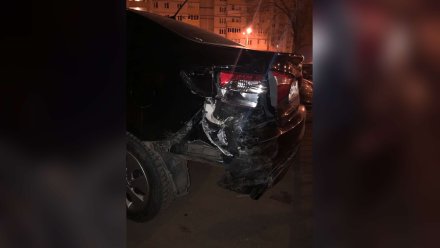 В Воронеже пьяный автомобилист врезался в такси и скрылся