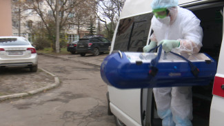Знакомятся по фото. Как у воронежских матерей с ковидом сразу после родов отнимают детей