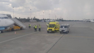 Летевший из Минвод в Москву Boeing экстренно сел в Воронеже