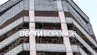 В Воронеже дети начали сбрасывать с балкона пакеты с молоком