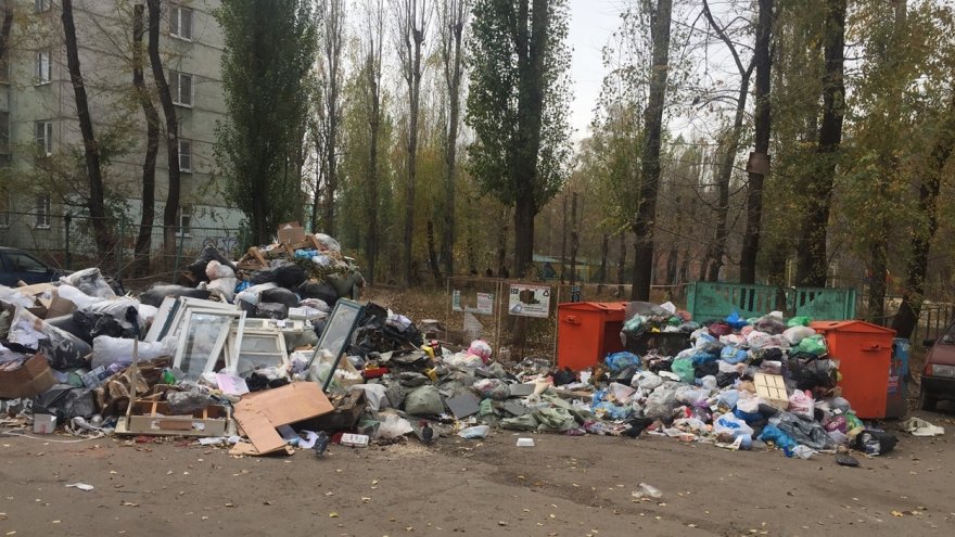 Воронежцы пожаловались на огромную свалку рядом с домами