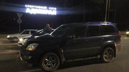 В Воронеже Lexus сбил перебегавшего трассу мужчину