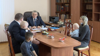 К решению проблем воронежцев подключился сенатор Сергей Лукин