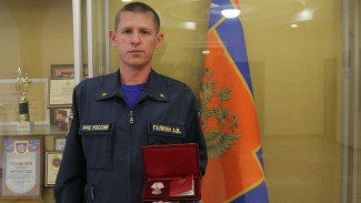 Награждённый воронежский пожарный в 2010-м не взял у Путина квартиру после гибели отца-героя
