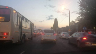 Часть Левого берега в Воронеже встала в мёртвой пробке