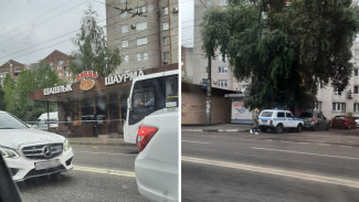 Снос пиццерии в Воронеже обернулся вызовом полиции с автоматами