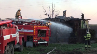 Под Воронежем при пожаре в дачном доме погиб мужчина