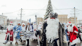 Парад Дедов Морозов прошёл в Воронеже после шестилетнего перерыва