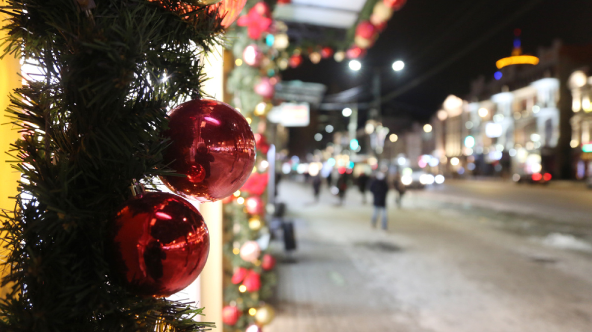 Улицы Воронежа украсили к Новому году | 21.12.2021 | Воронеж - БезФормата