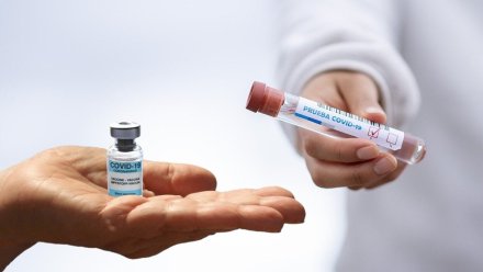 Иммунолог опроверг миф об антителах после прививки от коронавируса