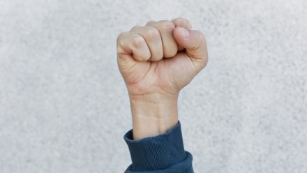 В Воронежской области незваному гостю на свадьбе пробили голову автомобильной цепью