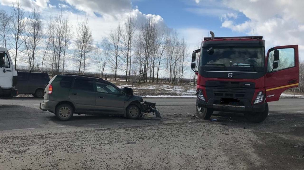 Женщина 48 лет попала в больницу после ДТП с грузовиком под Воронежем |  07.03.2023 | Воронеж - БезФормата