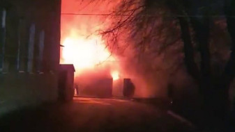 Воронежцы сняли на видео мощный пожар на улице Краснознамённой