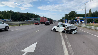 Таксистка пострадала в аварии с Mitsubishi под Воронежем