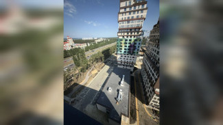 Двор воронежского ЖК превратили в сплошную парковку для инвалидов