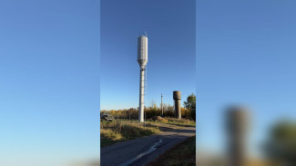 В воронежском селе люди напуганы угрозой падения водонапорной башни