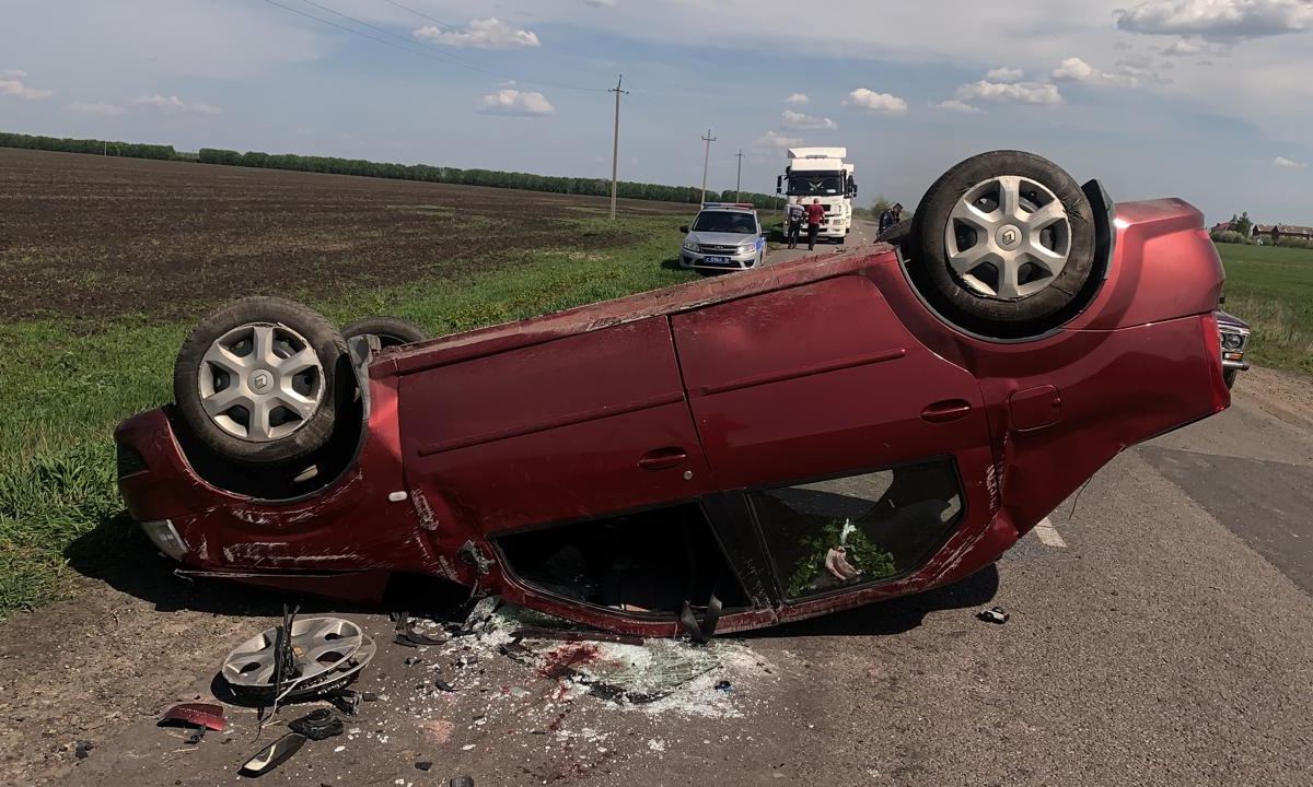 Женщина с племянниками попала в смертельное ДТП из-за дорожной ямы под  Воронежем – Новости Воронежа и Воронежской области – Вести Воронеж