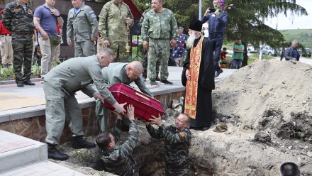 Поисковики Росэнергоатома провели торжественное захоронение останков солдат Красной Армии