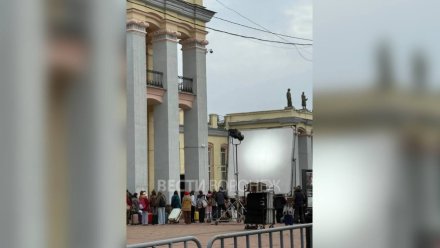 Полнометражный фильм «Три кота» второй день снимают на вокзале Воронеж-1