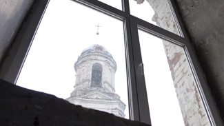 Разрушается на глазах. Как ускорить реставрацию старинного храма в воронежском селе?