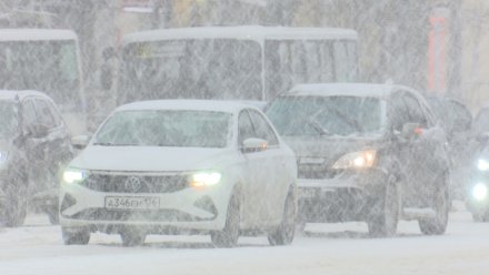 Воронеж встал в 10-балльных пробках из-за метели в Воронеже