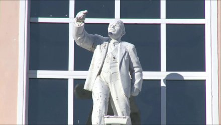 В Воронеже задумались о замене статуи Ленина бюстом Петра I