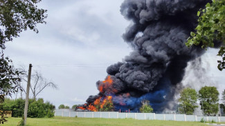 В Воронеже потушили пожар на нефтебазе